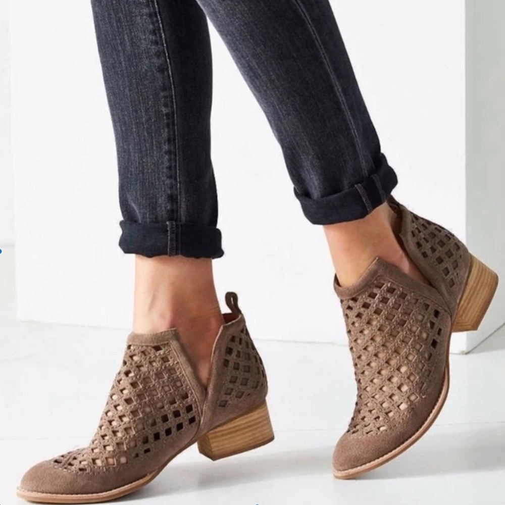 Jeffrey Campbell | Taggart Ankle Boots